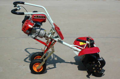 微耕機操作人員要具備哪些才能操作 微耕機操作人員要具備哪些才能操作